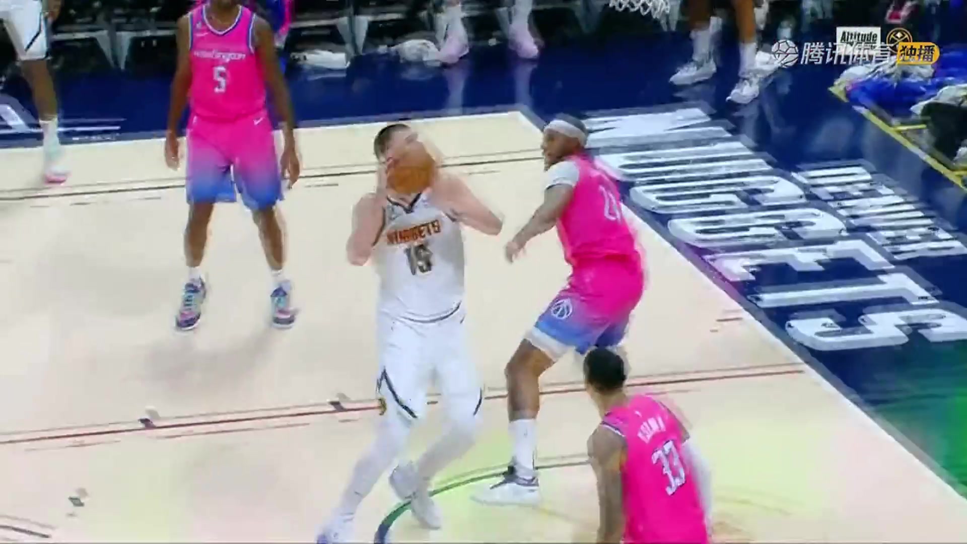 這效率要沖三連MVP？約基奇20中17爆砍43分14板8助5斷皆全隊最高（約基奇砍32分20籃板10助攻）